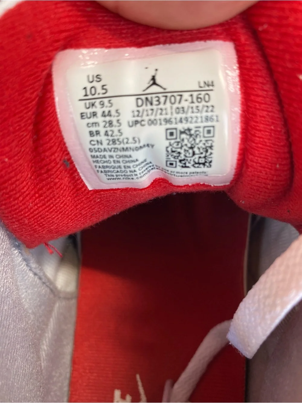Nike Air Jordan 3 Retro White/Red Men’s Sneakers